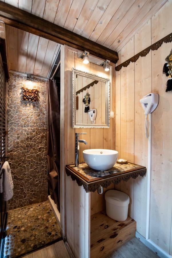 Villa Zenith Hostel - La Maison 라카노오세앙 외부 사진